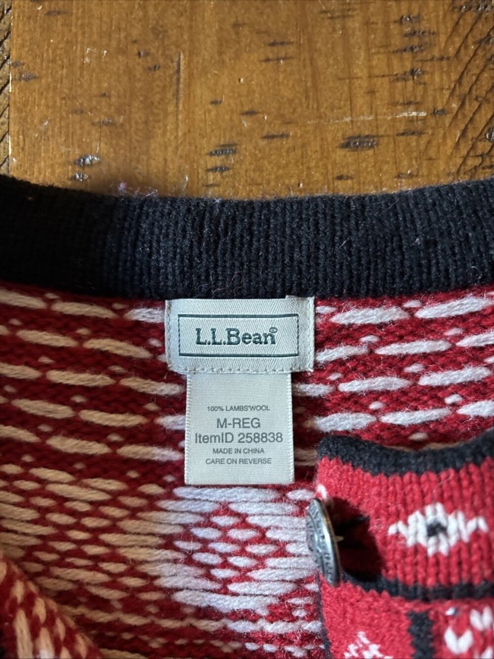 LL Bean Sweater Womens Medium  100% Wool Cardigan Nordic Fair Isle Snowflake - Picture 4 of 6